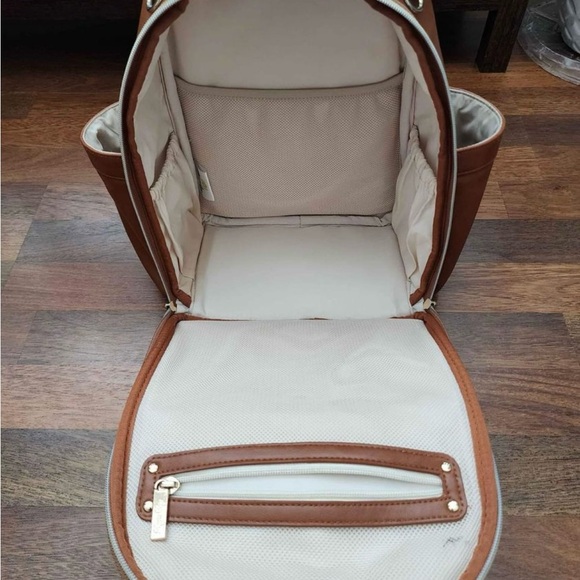 Itzy Ritzy Bag with Accessories - Picture 3 of 3